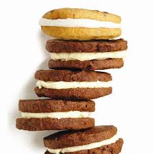 Chocolate And Cream Icebox Cookies Recipe Chatelaine Com Recipe Cookie Recipes Holiday Cookie Recipes Frozen Cookie Dough