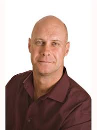 Jun 17, 2021 · photo mike howell liu said the store, which employs 16 people, is known for its low prices and serves chinese seniors on pensions and others on low incomes in the neighbourhood, including those living in poverty along the hastings street corridor. Mike Howell Realtor Ca