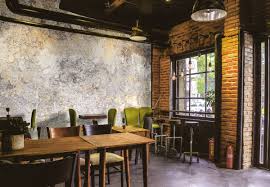 La carta da parati è una carta usata per il rivestimento di pareti e superfici verticali, anche di mobili e accessori. Carta Da Parati Hotel E Negozi