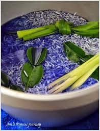 Nasi kerabu disajikan dengan acar jahe, telur asin, ikan. Mudah Rupanya Nak Buat Nasi Kerabu Pen Hitam Dot Com Facebook