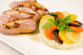 Magret De Canard Au Poivre De Sichuan Et A L Orange Rosace De Carottes Sur Puree De Panais Puree De Panais Poivre De Sichuan Magret De Canard