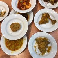 Restaurant yang satu ini emang sudah terkenal banget di jakarta, harga yang murah menjadi salah satu daya tarik orang untuk makan disini. Restoran Sederhana Masakan Padang Wadungasri Ruko Palem Square Pondok Candra Blok Pf No 32
