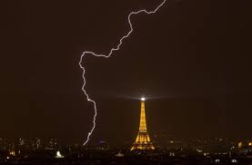 En bretagne, trois départements ont été placés en vigilance orange « orages ». Meteo Orage Spectaculaire A Paris Tornade En Bretagne 5 Departements Du Sud Ouest En Vigilance