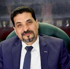 البنجامينا فيكس بنجامينا أو التين المتهدل شجرة زينة فاخرة تصلح للتزيين  الداخلي والخارجي معاً. تتميز الفيكس بنجامينا بأوراقها اللامعة جداً والتي  تعطي الايحاء أنها أوراق بلاستيكية براقة، كما أن هذه الأوراق تعطي