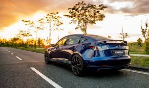 It aims to reduce the entry price for electric vehicles while not making any compromise on range and performance. Model 3 By Startech Einsteiger Tesla Mit Optikpaket