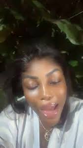 Wig R0bbers: A lady has expressed her dismay after her wig was st0len by  süspected ‘wig r0bbers’ as she stepped out of her car.