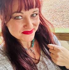 Peggy Pitts's Instagram, Twitter & Facebook