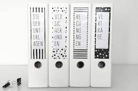 Mit diesen gratis vorlagen können sie schnell und auch für den kleinsten bedarf ihre individuellen prüfplaketten selbst drucken. Ordnerrucken Zum Downloaden Und Ausdrucken Ordnerrucken Diy Schule Ordner
