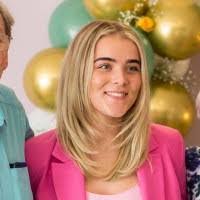 Robyn Reardon's Instagram, Twitter & Facebook