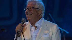 Età e carriera del famoso cantante. Edoardo E Igor Faiella Figli Peppino Di Capri Chi Sono Eta Foto Curiosita