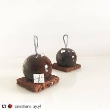 Repost Creations By Yf Boule De Noel Chocolat Composition Biscuit Moelleux Chocolat Mousse Chocolat Gold De Callebautchocolate Insert Passion Glacage Mir