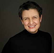 Andrea Warnick's Instagram, Twitter & Facebook