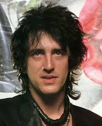 Stradlin' the Globe :) (@stradlin.the.globe.archive) • Instagram photos and  videos