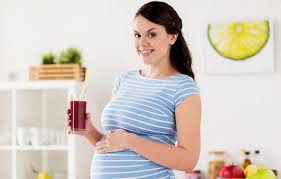 Banyak pakar kesehatan menyarankan pada ibu hamil untuk memberikan asupan yang baik untuk dirinya dan janin yang sedang dikandungnya. 5 Manfaat Sehat Makan Buah Bit Untuk Ibu Hamil Womantalk