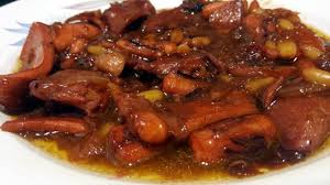 Necesitamos medio kilo de calamar fresco, limpio, y troceado. Como Hacer Calamares Encebollados Al Estilo De Mariaje Youtube