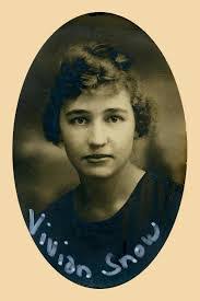 Vivian Snow's Instagram, Twitter & Facebook