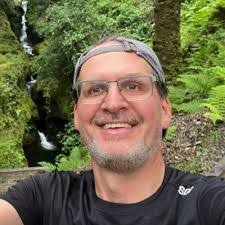 Renee Macklin's Instagram, Twitter & Facebook