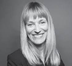 Holly Esposito's Instagram, Twitter & Facebook