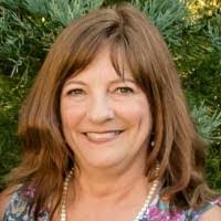 Stephanie Stathos's Instagram, Twitter & Facebook