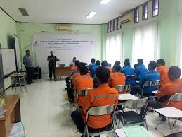 Kerajaan cirebon adalah kerajaan islam yang cukup masyhur di abad 15 hingga 17 masehi, di masa kejayaannya wilayahnya membentang dari mulai ujung timur jawa barat hingga pesisir utara jawa barat seperti indramayu, subang, karawang dan sunda kelapa bahkan hingga pesisir uatra banten. Sertikomlis