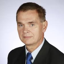 The defence education enhancement programme (deep) is a vehicle for reform, providing tailored practical support to individual countries in developing and reforming their professional military education institutions. Pawel Zalewski Warszawski Pis
