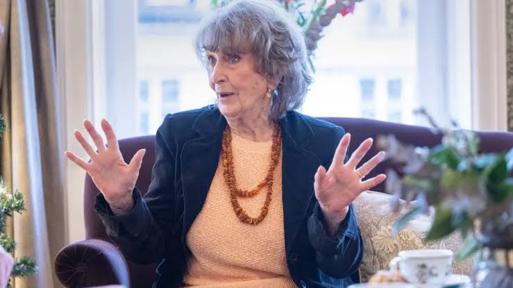 Siw Malmkvist, 89, funderar på att bli pensionär: "Full rulle" - News55