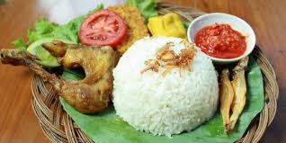 Cukup banyak remaja putri dan bahkan para bunda bunda nasi kuning merupakan resep masakan tradisional yang diangkat menjadi resep masakan indonesia. Resep Nasi Uduk Khas Betawi Yang Mudah Dibuat Di Rumah Merdeka Com