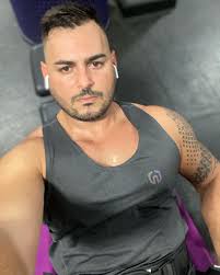 Franklin Oliver (@franklinblue) • Instagram photos and videos