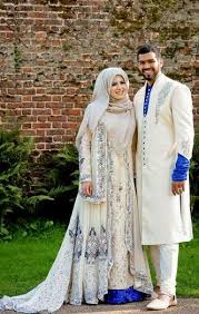Desain2 cantik baju, desain baju dress india, desain baju india dress, cara mendesain baju india, model desain baju india, modek kemeja model india, desain gaun india, baju disaen india, disen. ã 15 Model Gaun Pesta India Desain Terbaru 2021