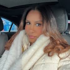 Shelby Hicks's Instagram, Twitter & Facebook