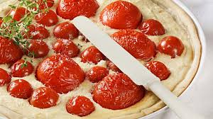 Eigelb, zucker, mehl, die fein gewürfelte kandierte orange und etwas zitronenschale. Ricottakuchen Mit Tomaten Und Thymian