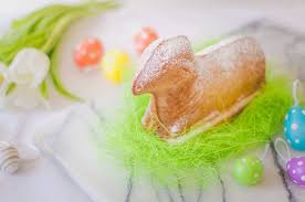 Saftiges Osterlamm Mit Sahne Statt Butter Bleibt Lange Frisch Backina De Osterlamm Rezept Osterlamm Backen Saftig