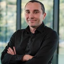 Je suis ravie de rejoindre Solocal en tant que Directrice de Clientèle  Grands Comptes Sud-Ouest. Ce choix s'est imposé comme une évidence.  Combiner mon expérience et ma passion pour les défis locaux… |