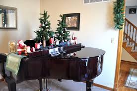 A grand piano is a substantial piece of furniture, and when we think of the home where a grand might go, we might imagine the opulence of lavish estates like the following. Piano In The Interior 15 Creative Ideas How To Decorate It