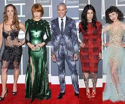 Fashion Fails Worst Dressed Stars At The 2013 Grammys Celebrity Fashion Fails Grammy Outfits Fashion Fail