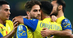 Chievoverona, which competes in the second tier of italian professional football, serie b. Chievo Verona Come Il Palermo Non Sara Serie D Ecco Lo Scenario