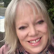 Our family of four 🩷 Friends, meet Banks Alaia Leopold! She was born 8lb  6.4oz — no wonder i was hurting!! 🤯 Proud big sis is in love with her baby  sister,