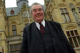 En a nem schuldig emakt an. Cd V Zet Henri D Udekem D Acoz Op Straat Het Belang Van Limburg Mobile