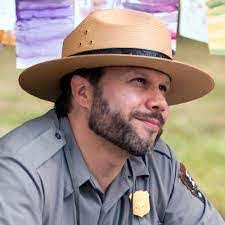 Karen Forey's Instagram, Twitter & Facebook