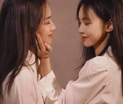 I'm reading Us the novel (half way through) and have watched the released  episodes of US the series. Both are completely different even with the  character personalities. Thoughts? : r/GirlsLove