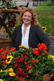 Ground force was a british garden makeover television series originally broadcast by the bbc between 1997 and 2005. Ground Force To Return As The 20th Anniversary Nears Charlie Dimmock Now Has Her Say