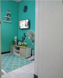 Padupadannya bisa diaplikasikan pada warna gorden atau tirai sofa bahkan sarung bantal. Lingkar Warna 8 Inspirasi Rumah Minimalis Dengan Kombinasi Warna Hijau Tosca