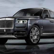 Because of such a powerful engine, the suv can accelerate from 0 to 60 mph in just 4.5 seconds. Rolls Royce Debuts Cullinan Suv With 325k Starting Price 563 Hp