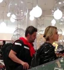 Sunucu ece erken evli avukat şafak mahmutyazıcıoğlu ile birlikte olduğunu itiraf etmişti. Ece Erken Le Ask Yasayan Evli Safak Mahmutyazicioglu Konustu Evliligimin Bitmesinde Alakasi Yok Son Dakika Magazin