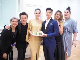 Terbukti, ia sukses membintangi berbagai acara tv dan film dengan genre yang berbeda. Diharapkan Fans Berjodoh 10 Foto Keakraban Mario Maurer Dan Davika Hoorne