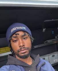 RIP FOX4 DALLAS DALLASIFORTWORTH FORTWORTH FORT WORTH අോ 中果行者 TU 8206  Dallas postal worker collapses, dies while