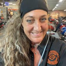 I just made this Witches' Brew Margarita and wow…fruity, spooky, and  magically colorful, a must try for Halloween or any enchanted night!  🧙‍♀️🍹 Recipe in First C.0.Ⓜ️.Π.e.n.t 👇 Enjoy ❤️👇👇👇