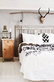 Fall In Love With These Boho Chic Bedroom Ideas Www Delightfull Eu Blog Uniquetips Uniquelamps Uniquedesign Bohochicbedr Home Bedroom Home Rustic Bedroom