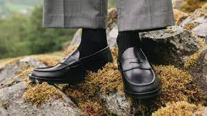What are the best loafers and how does a gentleman wear such footwear? The Ultimate Loafer Shoes Guide For Men