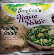Per preparare i fagiolini al naturale, per prima cosa portate a bollore l'acqua in una una capace mentre l'acqua raggiunge la cottura, pulite bene i fagiolini, lavateli, spuntateli e raccoglieteli in una. Fagiolini E Patate Bonduelle 450g